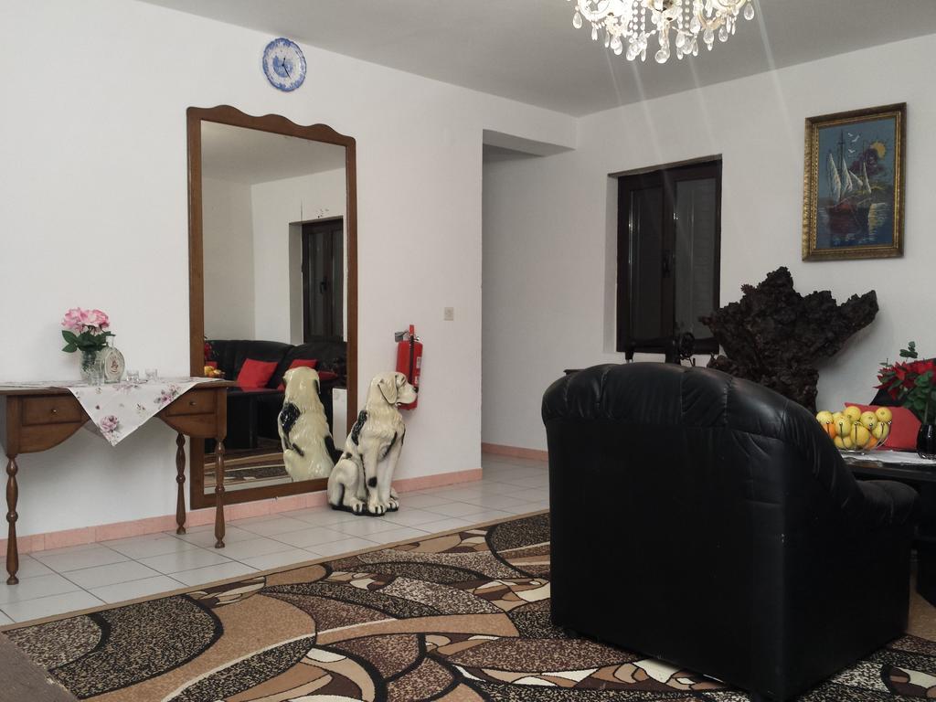Apartments "Villa Mungos" Sobra Exteriér fotografie