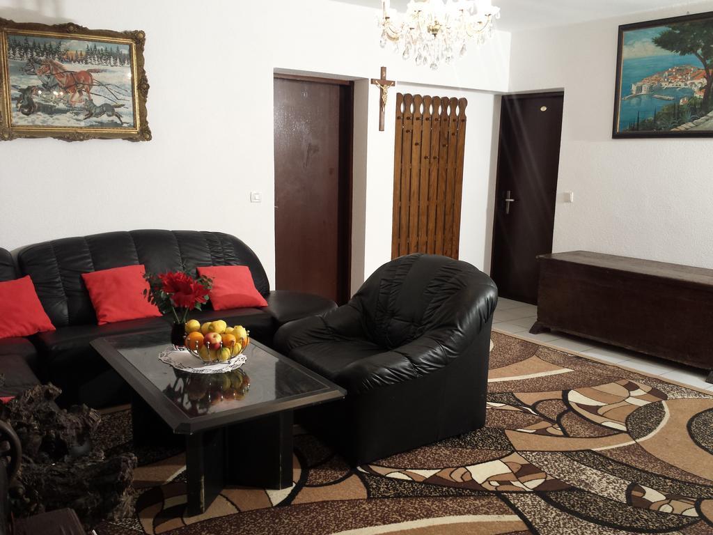 Apartments "Villa Mungos" Sobra Exteriér fotografie